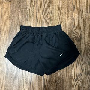 Black womens nike small athletic shorts, like new,